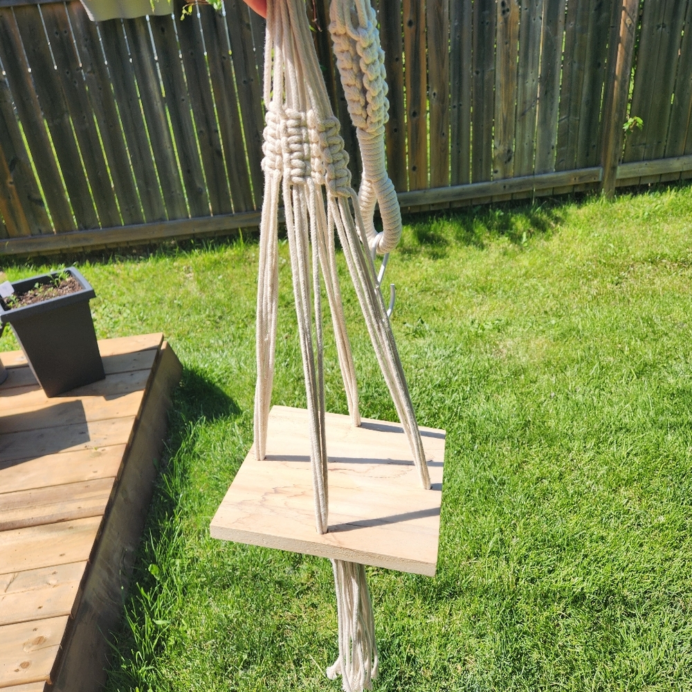 Plant hanging macrame - Picture 3 of 5